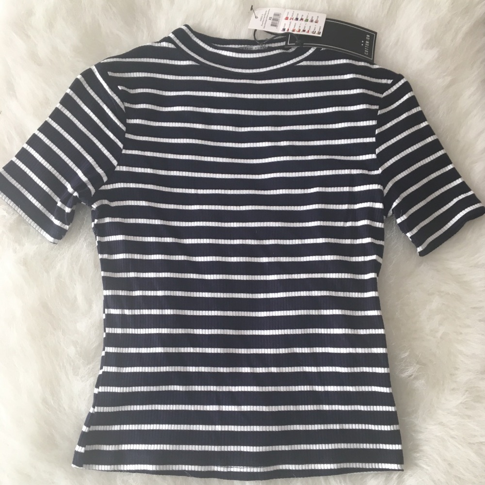 Mock Neck Cotton On T-shirt. NWT. Size XS